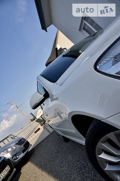 Універсал Skoda Octavia 2011 в Дрогобичі