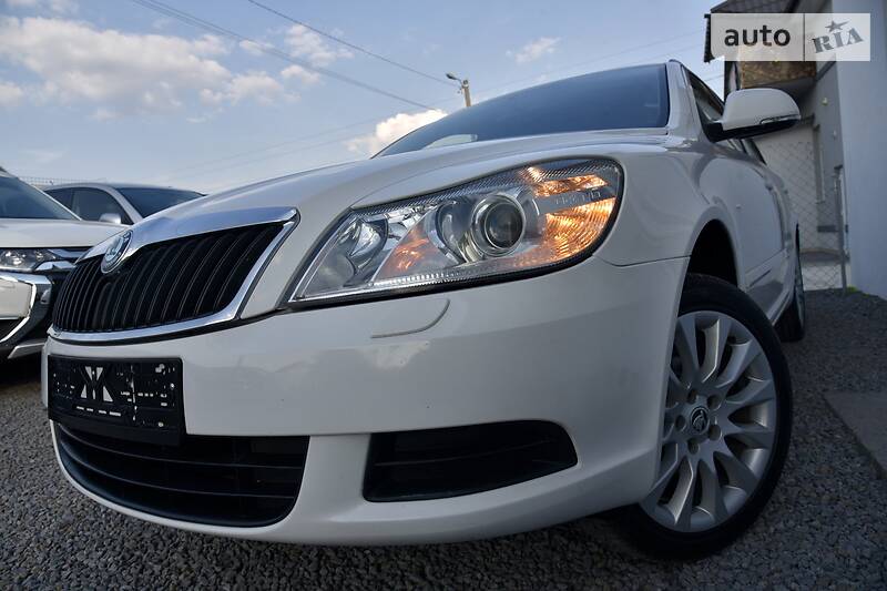 Універсал Skoda Octavia 2011 в Дрогобичі
