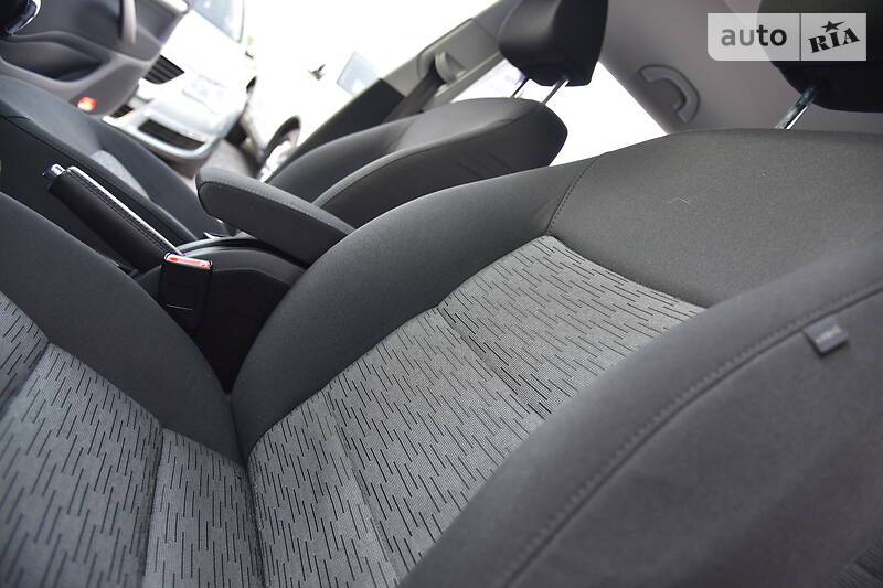 Універсал Skoda Octavia 2011 в Дрогобичі