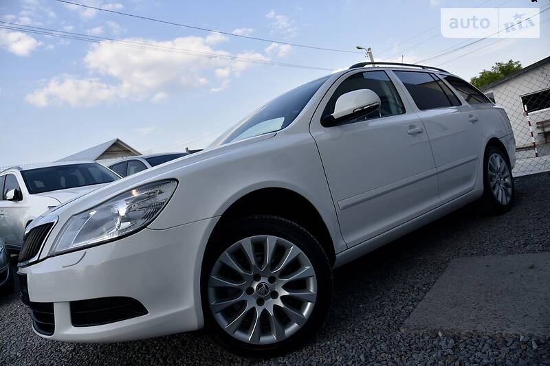 Універсал Skoda Octavia 2011 в Дрогобичі