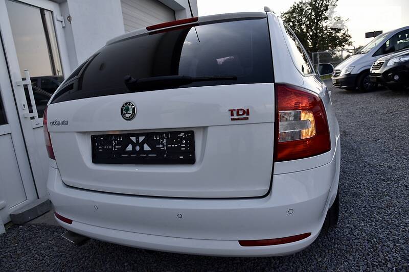 Універсал Skoda Octavia 2011 в Дрогобичі