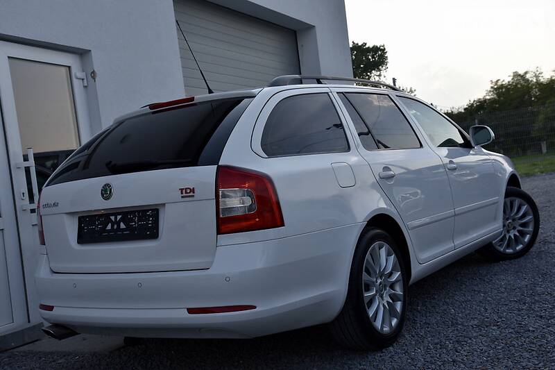 Універсал Skoda Octavia 2011 в Дрогобичі