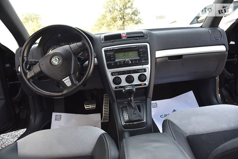 Седан Skoda Octavia 2009 в Дрогобичі