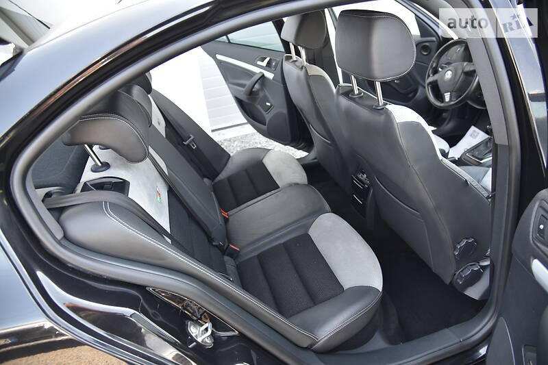Седан Skoda Octavia 2009 в Дрогобичі