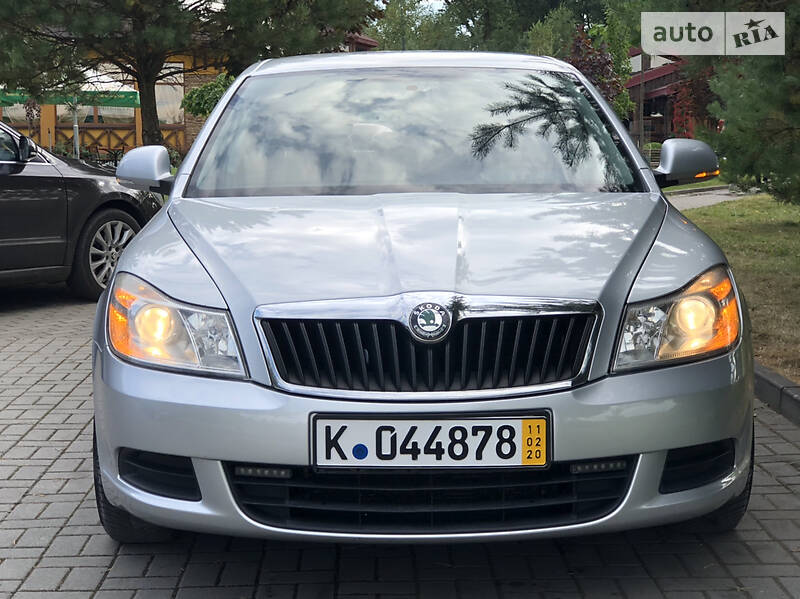 Седан Skoda Octavia 2009 в Дрогобичі