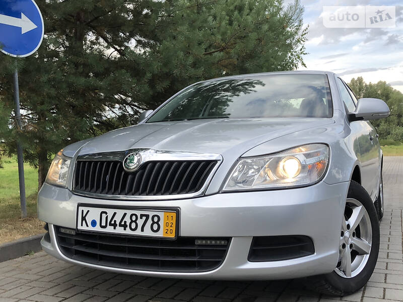 Седан Skoda Octavia 2009 в Дрогобичі