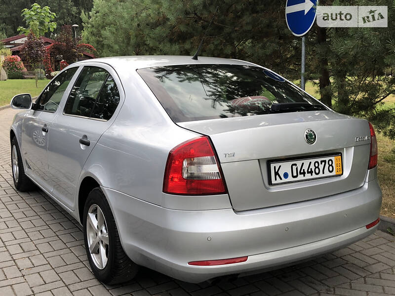Седан Skoda Octavia 2009 в Дрогобичі