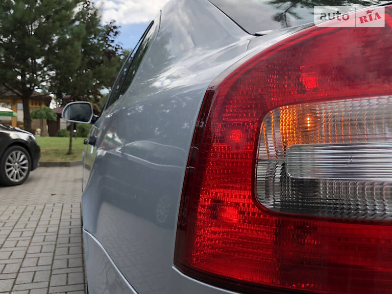 Седан Skoda Octavia 2009 в Дрогобичі