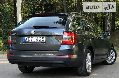 Універсал Skoda Octavia 2015 в Дрогобичі