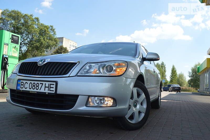 Седан Skoda Octavia 2011 в Дрогобичі