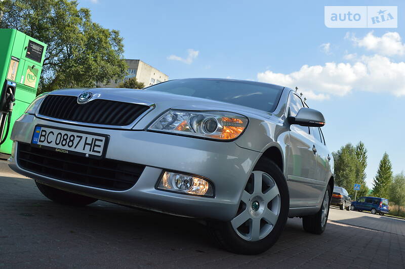 Седан Skoda Octavia 2011 в Дрогобичі