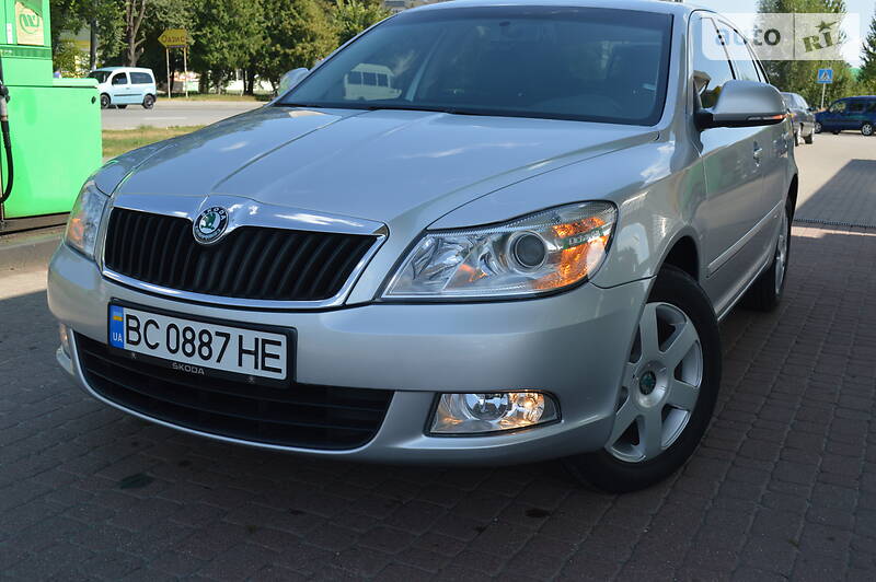 Седан Skoda Octavia 2011 в Дрогобичі