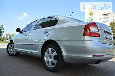 Седан Skoda Octavia 2011 в 