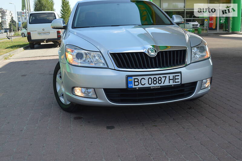Седан Skoda Octavia 2011 в Дрогобичі