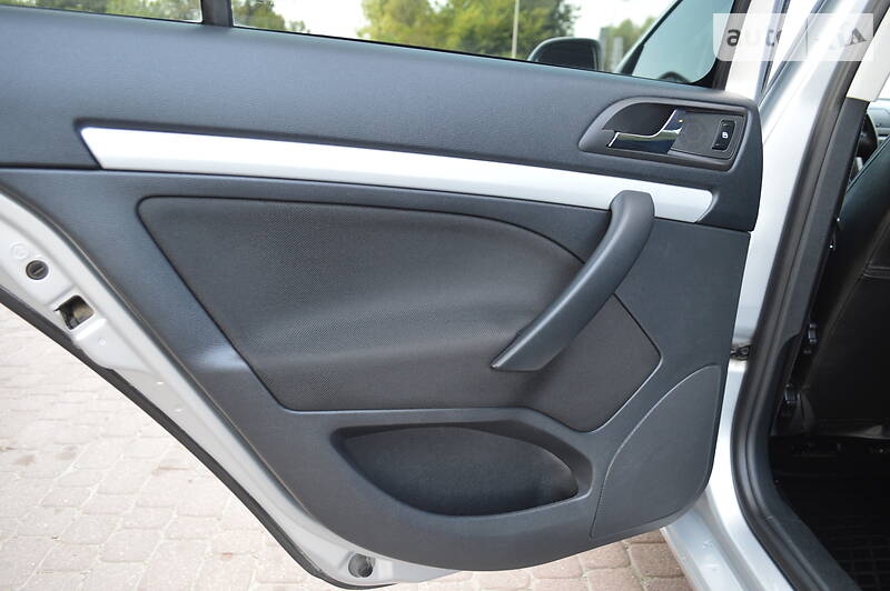Седан Skoda Octavia 2011 в Дрогобичі