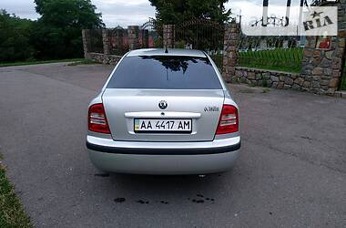 Ліфтбек Skoda Octavia 2004 в 