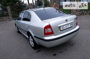Ліфтбек Skoda Octavia 2004 в 