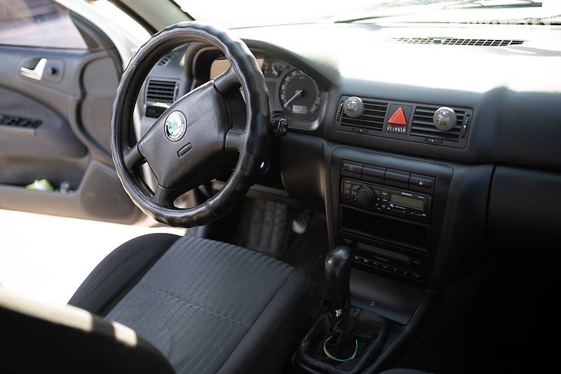 Ліфтбек Skoda Octavia 2003 в Києві