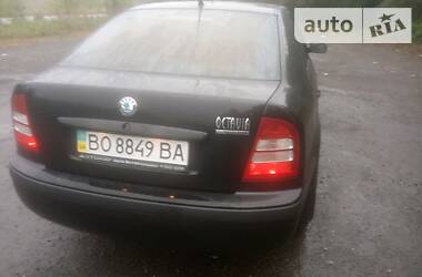 Седан Skoda Octavia 2003 в Зборове