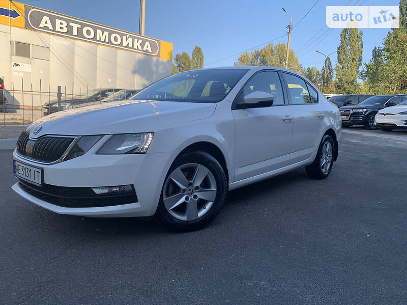 Седан Skoda Octavia 2018 в Кривом Роге