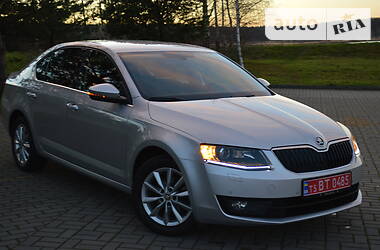 Седан Skoda Octavia 2015 в Дрогобыче