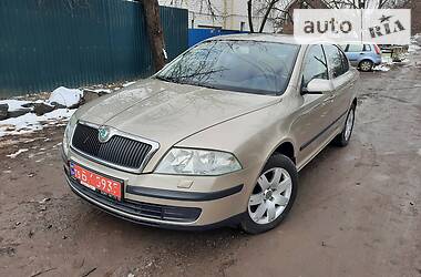 Хэтчбек Skoda Octavia 2005 в 