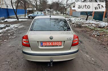 Хэтчбек Skoda Octavia 2005 в 