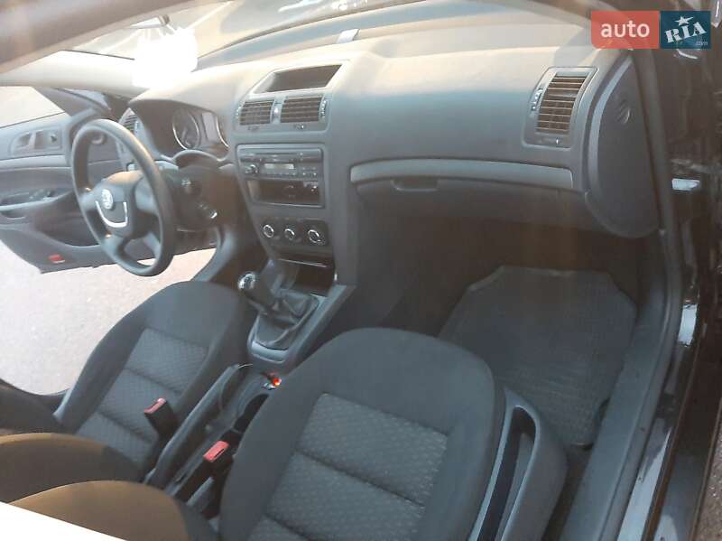 Универсал Skoda Octavia 2010 в Ужгороде