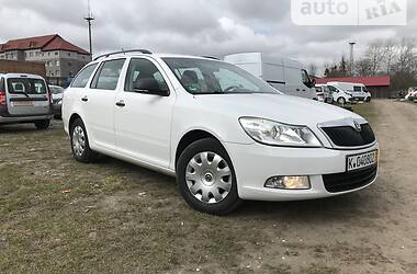 Универсал Skoda Octavia 2012 в Дубно