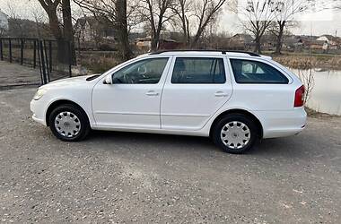 Універсал Skoda Octavia 2009 в Сумах