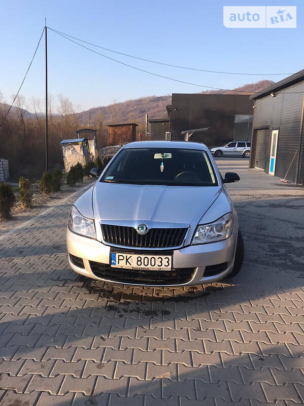 Седан Skoda Octavia 2008 в Тячеве