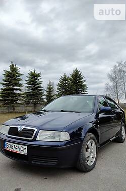 Седан Skoda Octavia 2002 в Тернополе