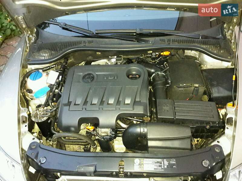 Универсал Skoda Octavia 2012 в Чернигове