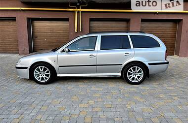 Универсал Skoda Octavia 2003 в 