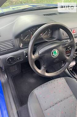 Лифтбек Skoda Octavia 2003 в Звенигородке