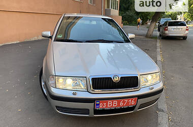 Хетчбек Skoda Octavia 2001 в Києві