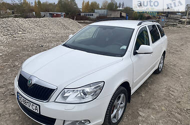 Універсал Skoda Octavia 2011 в 