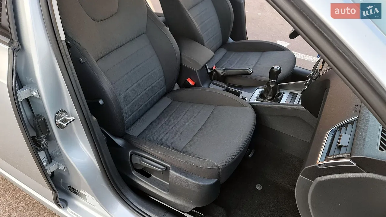 2017 Skoda Octavia - мініатюра 12