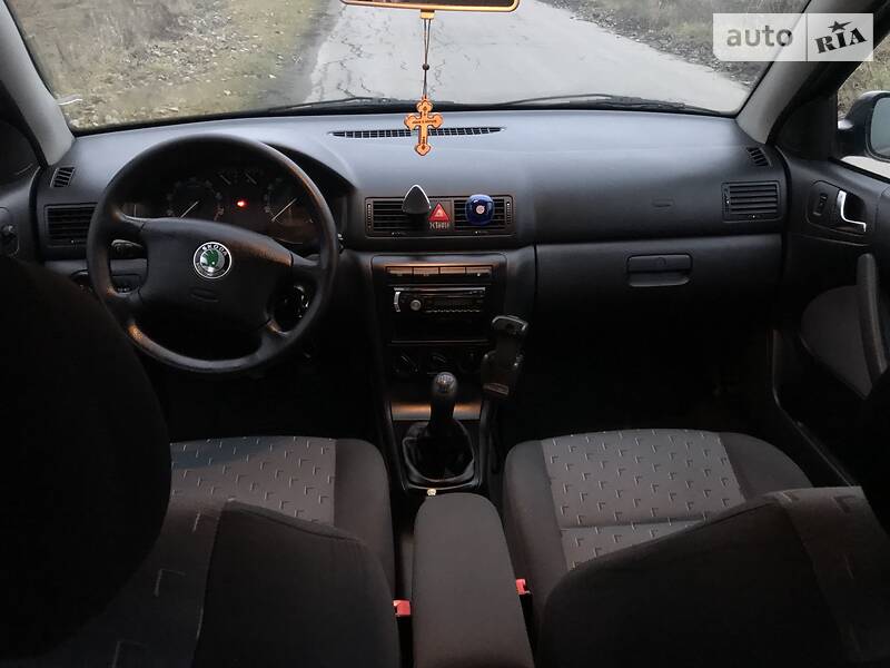 Лифтбек Skoda Octavia 2002 в Виннице