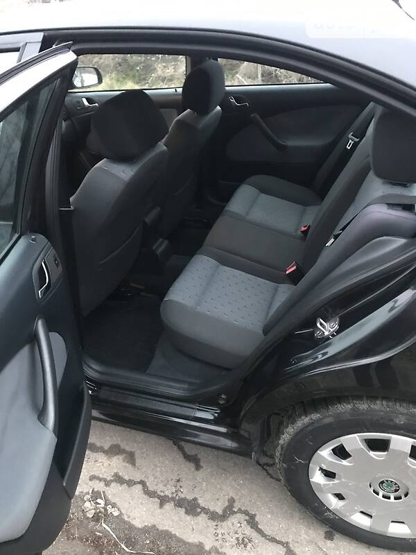 Лифтбек Skoda Octavia 2002 в Виннице