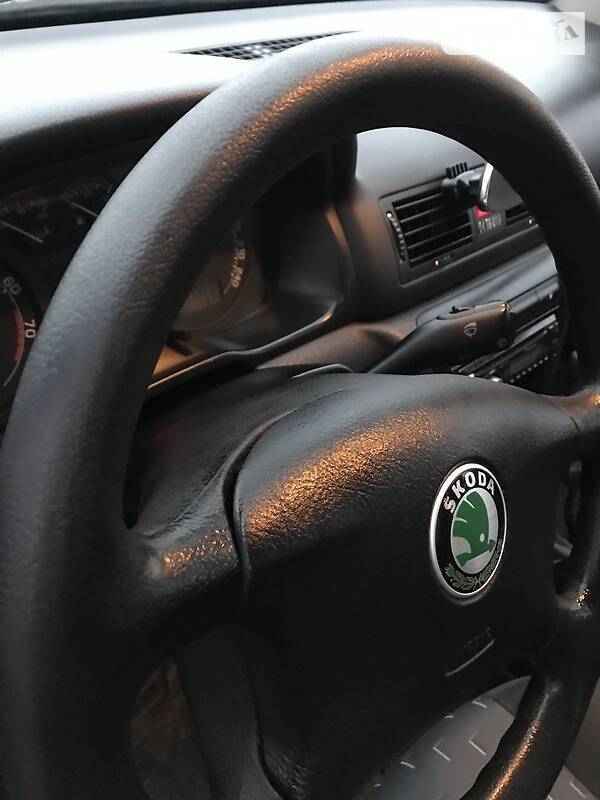 Лифтбек Skoda Octavia 2002 в Виннице