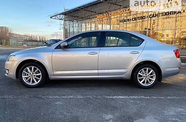 Ліфтбек Skoda Octavia 2015 в Запоріжжі