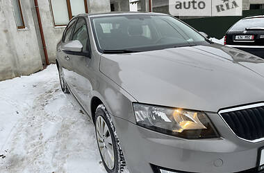 Седан Skoda Octavia 2013 в Мукачево