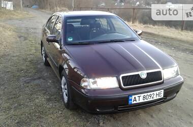 Лифтбек Skoda Octavia 1998 в Черновцах