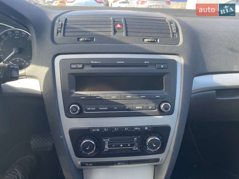 Универсал Skoda Octavia 2012 в Черновцах