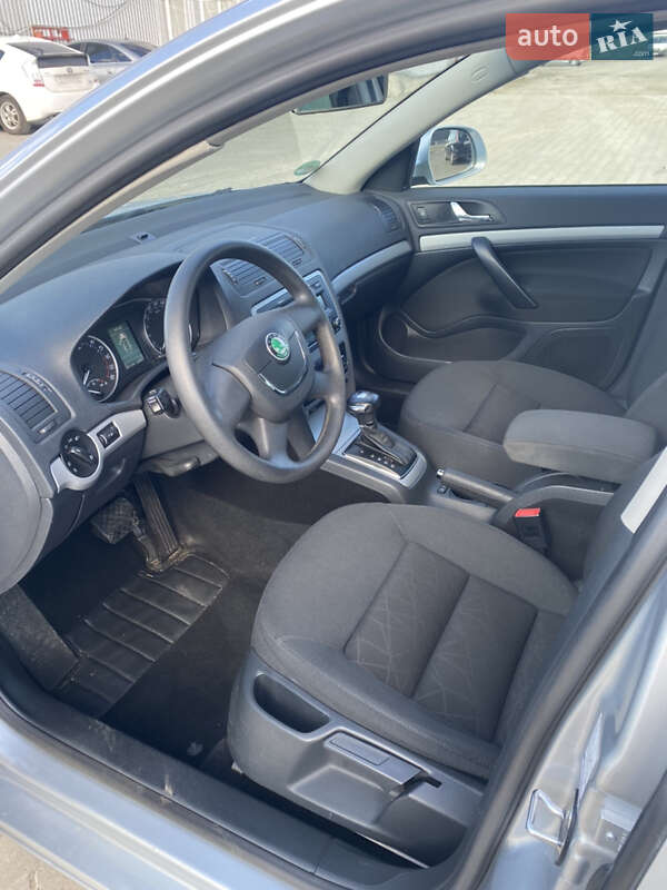 Универсал Skoda Octavia 2012 в Черновцах