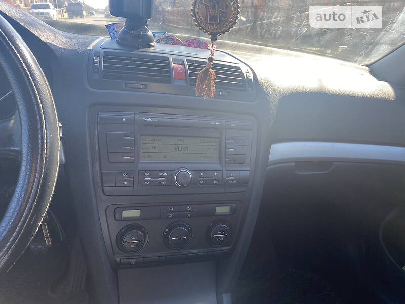 Ліфтбек Skoda Octavia 2006 в Ужгороді