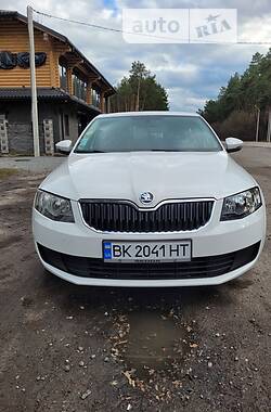 Хэтчбек Skoda Octavia 2015 в 