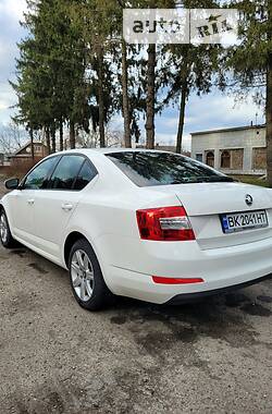 Хэтчбек Skoda Octavia 2015 в 