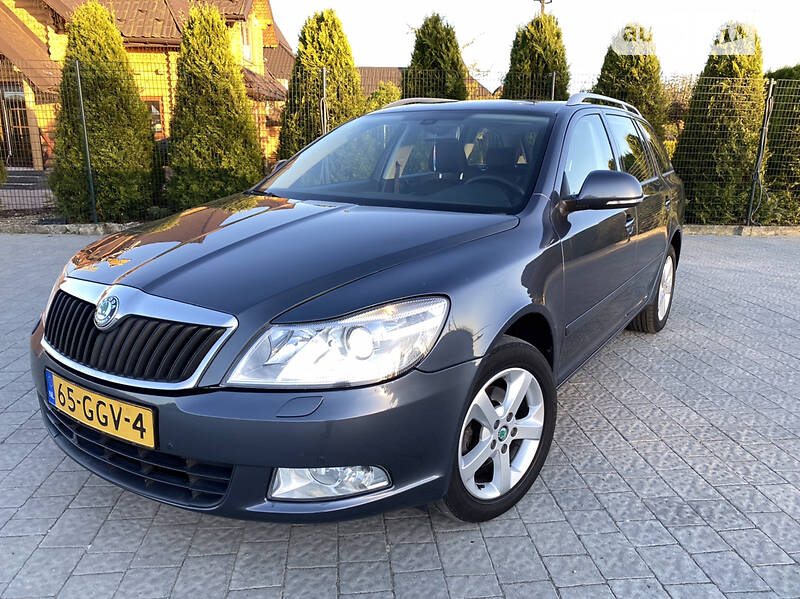 Универсал Skoda Octavia 2012 в Стрые